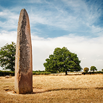 Menhir de Broye - BROYE