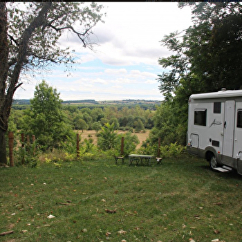 Aire de stationnement pour camping-cars aux Indrins - MARZY