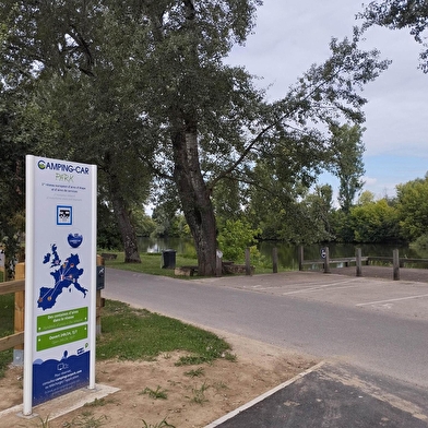 Aire de camping-cars de Louhans le Port