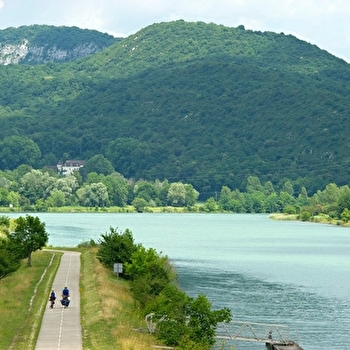 ViaRhôna à vélo - Étape 07 - Groslée > La Balme-les-Grottes - GROSLEE-SAINT-BENOIT