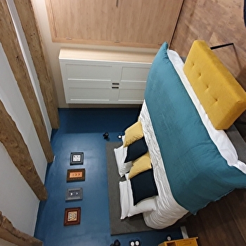 Maison d'hôtes Le Terrier - Chambre Indigo - MISEREY-SALINES