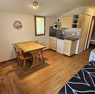 La Roche du creux - Studio en résidence - B411KUD00