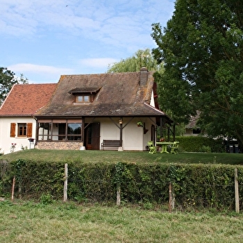 Au Fil de l'Eau - LA CHARMEE