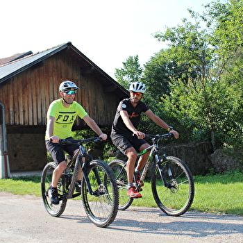 Parcours VTT 53 rouge - Les Cadettes de la Ragiaz - Espace FFC Ain Forestière - PLATEAU D'HAUTEVILLE