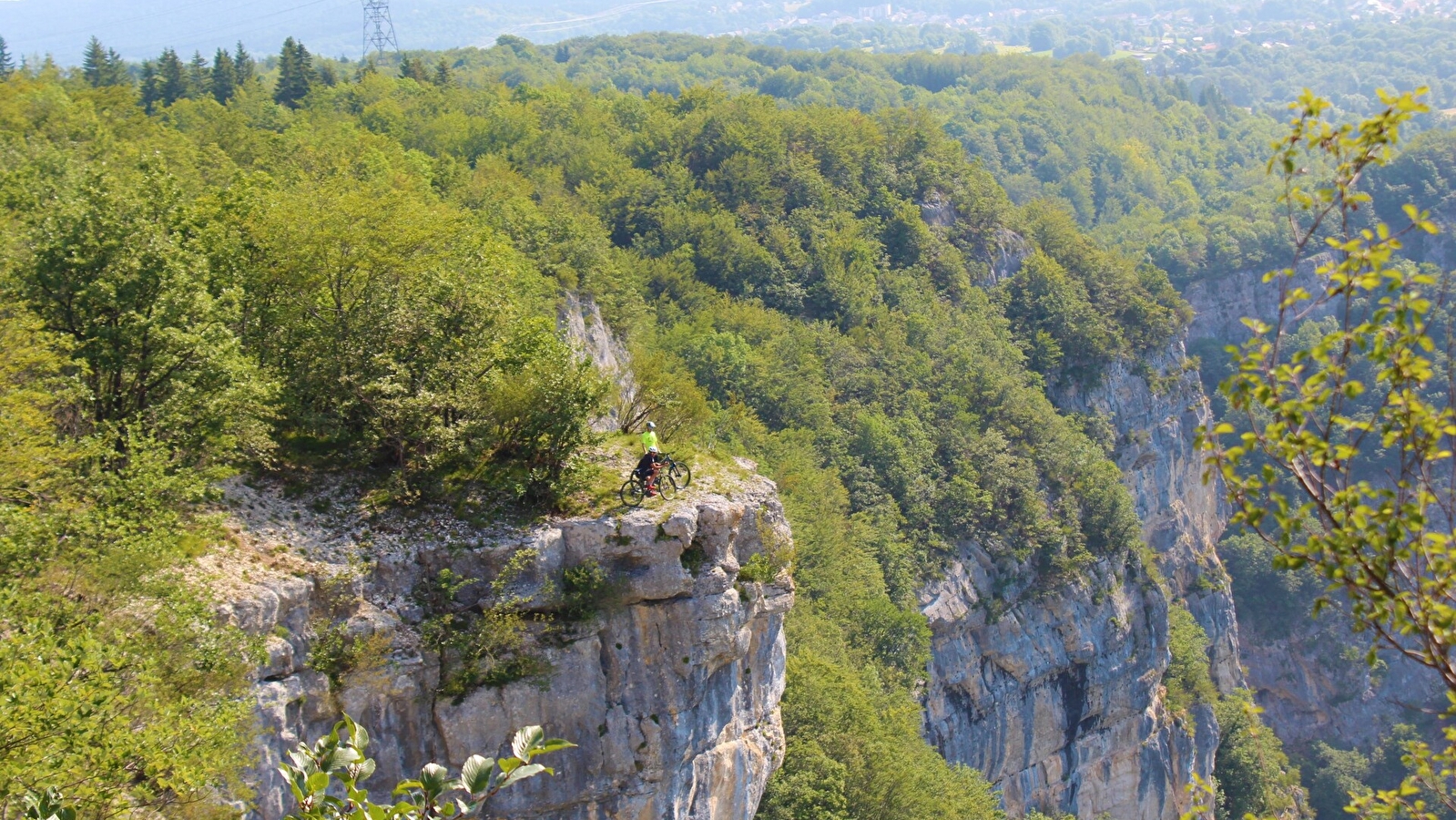 Parcours VTTAE 53 bleu - Les Cadettes de la Ragiaz - Espace FFC Ain Forestière