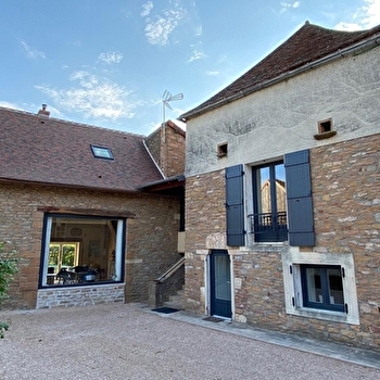 Le Grand Gîte de la Ferme de Châtenay - ETRIGNY