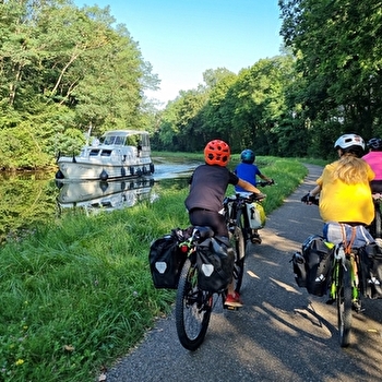 Flanez au fil du Canal du Centre - LE CREUSOT