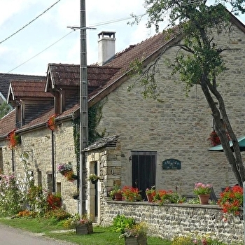 Les Savines - SAVIGNY-SOUS-MALAIN