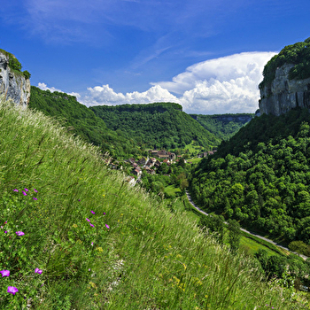 Découverte des Plus Beaux Villages de France - LONS-LE-SAUNIER