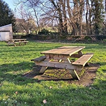 Aire de pique-nique - CEMBOING
