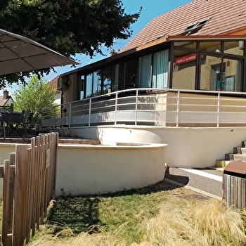 Restaurant à l'ombre du tilleul - UXEAU