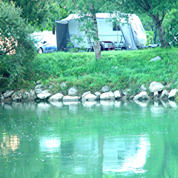 Aire de camping-cars Les 3 ours - MONTBARREY