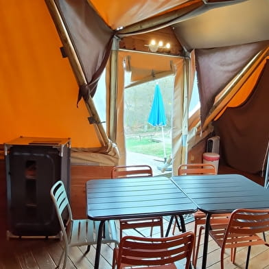 Location hébergement Tipis n°2 de 6 personnes Lac des Settons Morvan - Activital