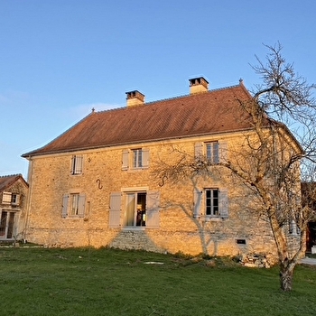 Meublé - SENS-SUR-SEILLE