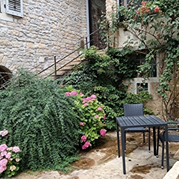 L'Hirondelle - MONTAIGU