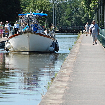 Les Canalous - Location de vélos - DIGOIN
