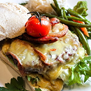 Le Commerce - SALINS-LES-BAINS