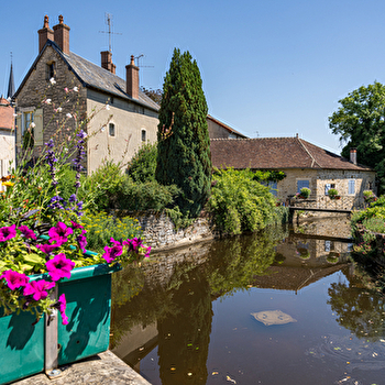 MOULINS-ENGILBERT - MOULINS-ENGILBERT