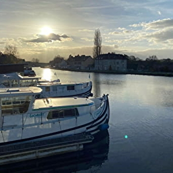 Locaboat Holidays - SAINT-LEGER-SUR-DHEUNE