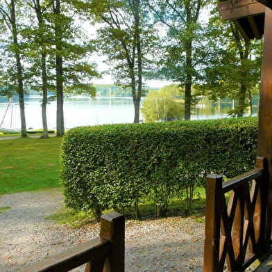 Location hébergements Chalets n°1 de 6 personnes Lac des Settons Morvan - Activital