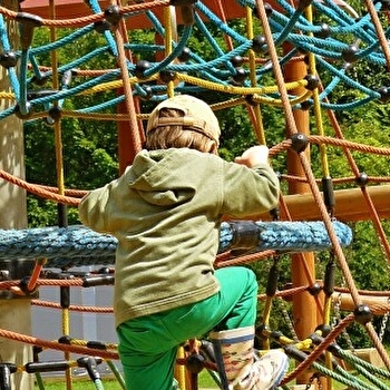 Aire de jeux du château - VARZY