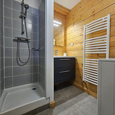 Appartement dans maison - R403MEL00