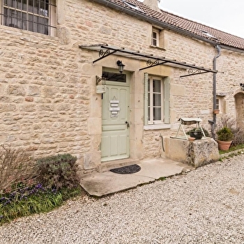 Un Dimanche à la Campagne - PACY-SUR-ARMANCON