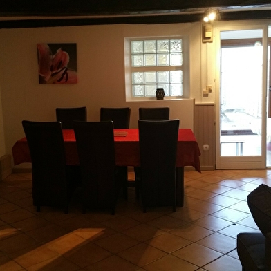 Gîtes de Montvaltin - Appartement 8 pers en rdc