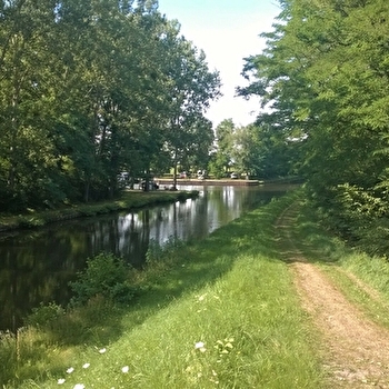 Aire de stationnement pour les camping-cars - ARTAIX