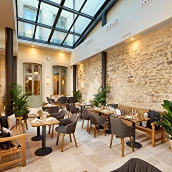 Slanted Door - BEAUNE