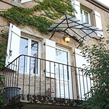 Sous le marronnier - LANTILLY