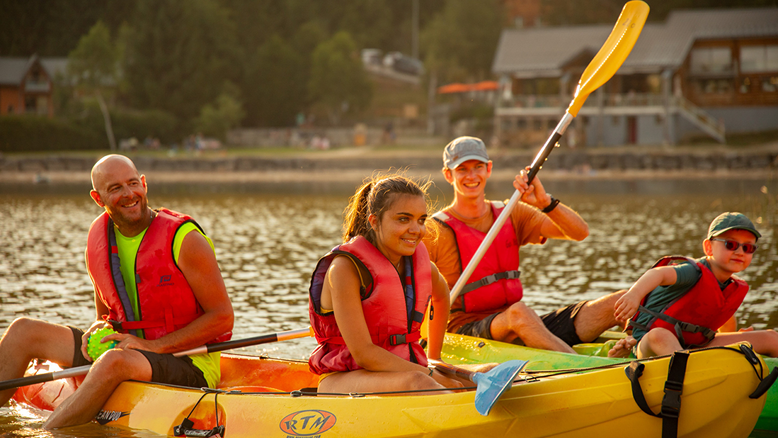 Lac des Rousses : activités nautiques et baignade surveillée