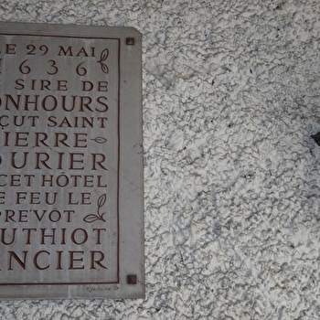 Ancien hotel Gauthiot d'Ancier - GRAY