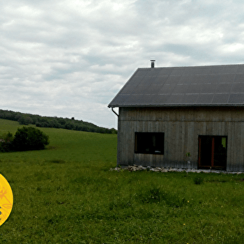 Une centrale photovoltaïque citoyenne sur un bâtiment exemplaire abritant une activité artisanale - AMONDANS