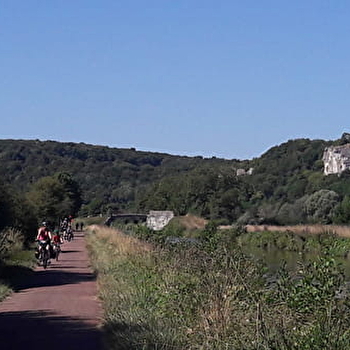 Entre roches et canal - POUSSEAUX