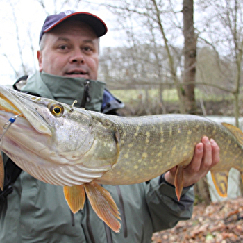 Bourgognepeche - François DELINE, moniteur guide de pêche - LUZY