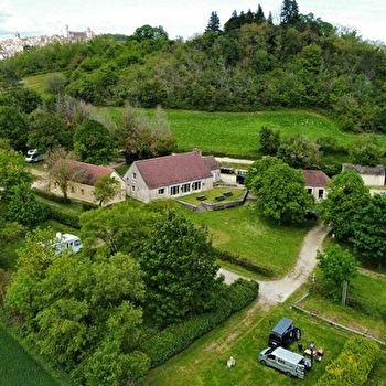 Camping de l'Ermitage - VEZELAY
