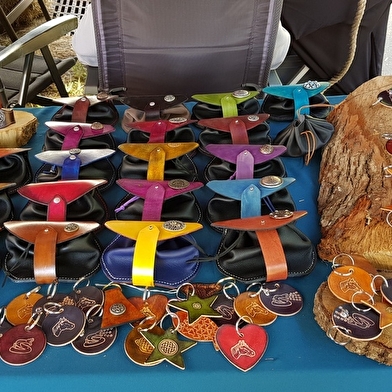 Aux cuirs  d'Yggdrasil