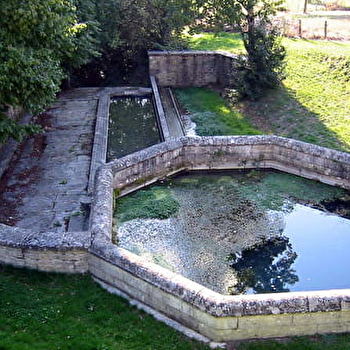 Fontaine-lavoir de Theuley - THEULEY