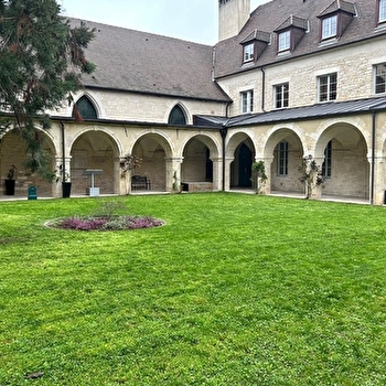 Appart'hôtel Odalys City Les Cordeliers - DIJON