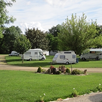 Camping Municipal de la Noue Marrou - LIGNY-LE-CHATEL