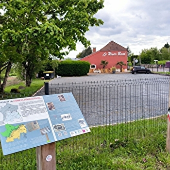 Ligne de démarcation - ancien poste de contrôle allemand - Pupitre - SAINT-VALLIER