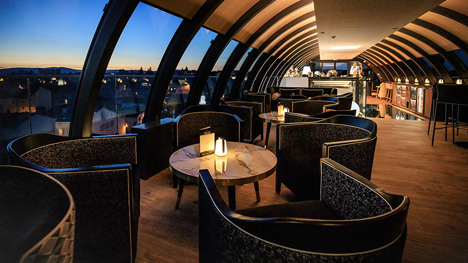 Skybar 360 - Hôtel & SPA Panorama 360**** Mâcon