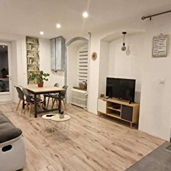 Gîtes du Rocher des Commères - SIROD