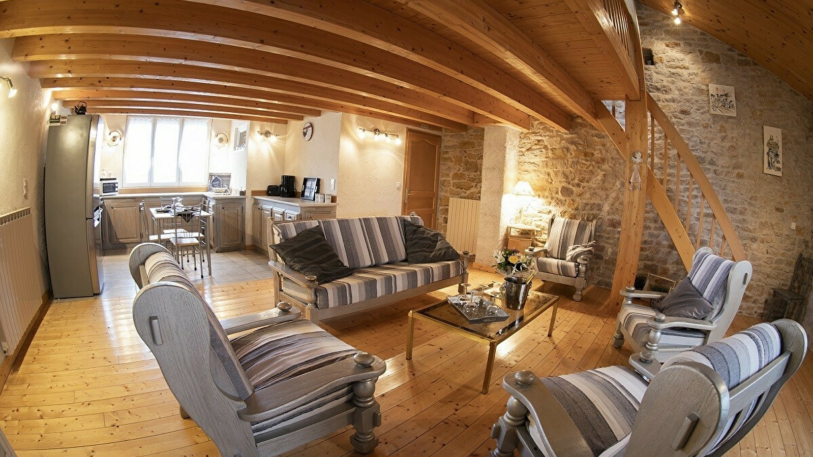 Les Flâneurs du Jura, Côté charme - 5pers.