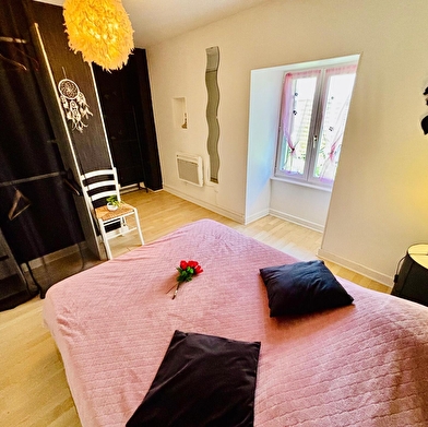 Gîtes de Montvaltin - Appartement 8 pers en RDC