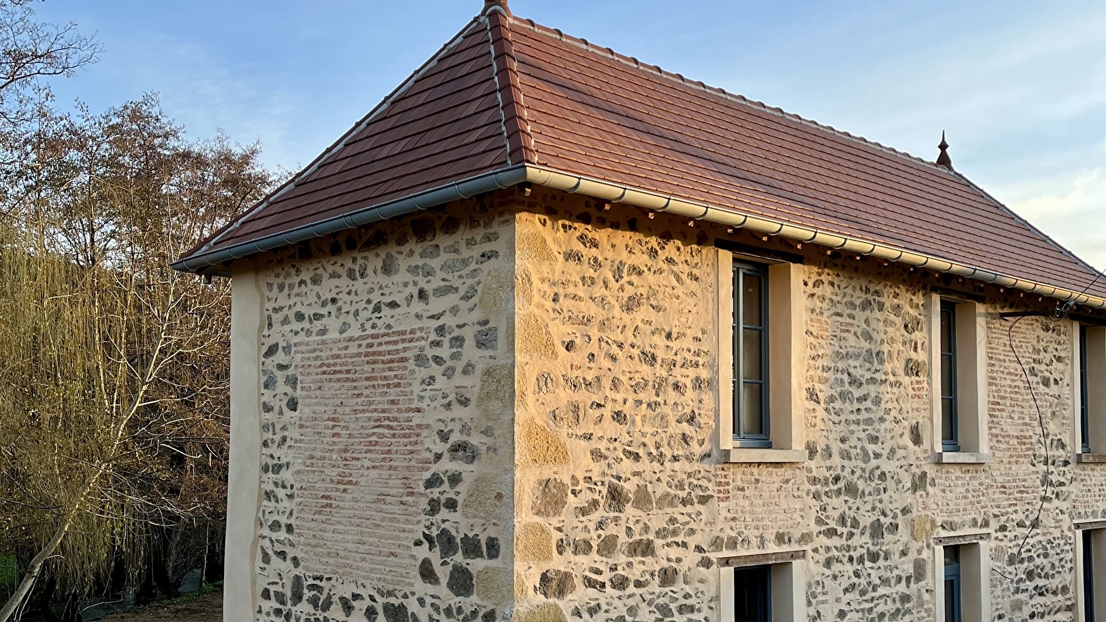 Les fleurs sous le viaduc