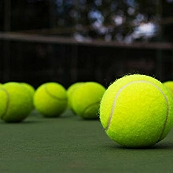 Terrain de tennis - NANCHEZ