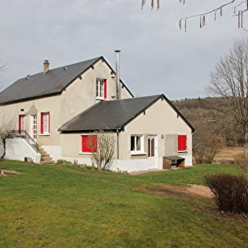 La maison au bord du lac de Pannecière - CHAUMARD