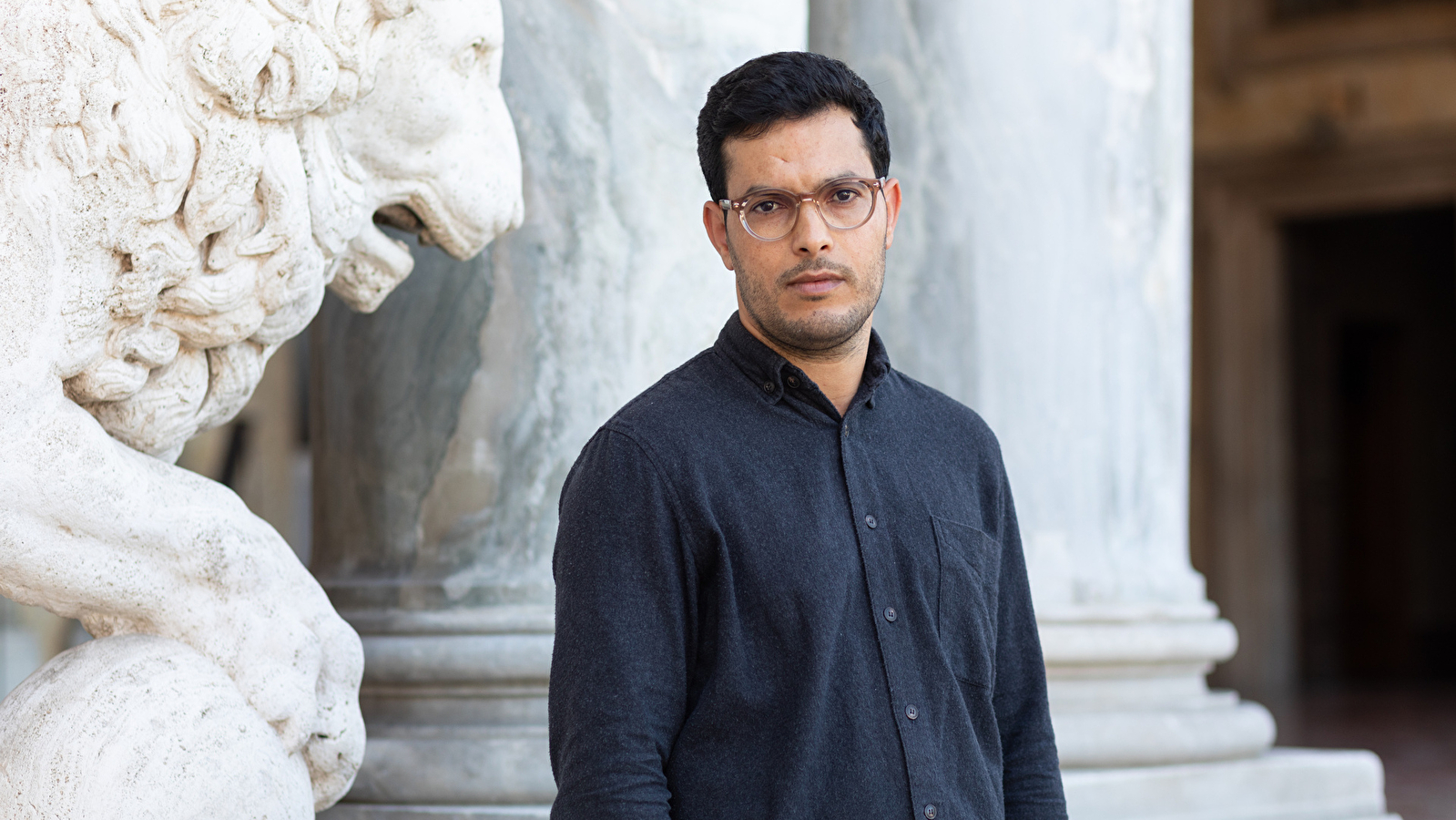 Visite de l'exposition en compagnie de l'artiste Abdessamad El Montassir